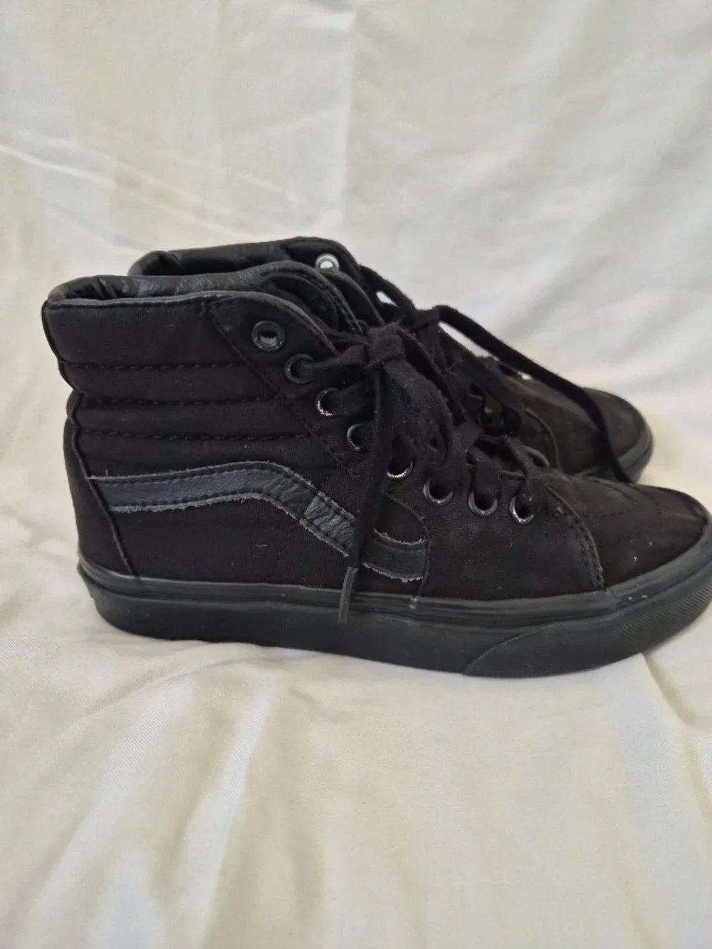 Vans Sk8-Hi All Black Sneakers men's size 4.0 woman's size 5.5